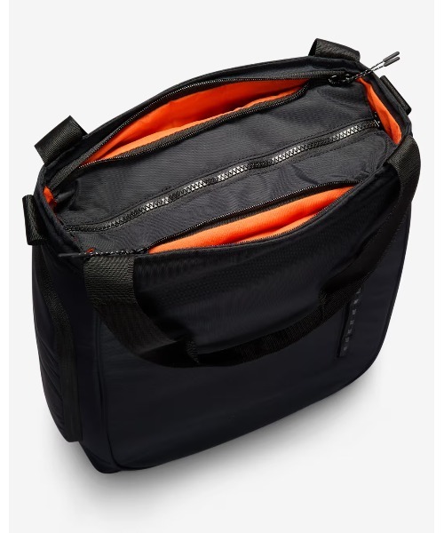 NIKE(ナイキ)の「《NIKEアパレル》Sportswear Commute(トートバッグ・メンズ・ブラック/グリーン系その他・フリー)」の10枚目の写真