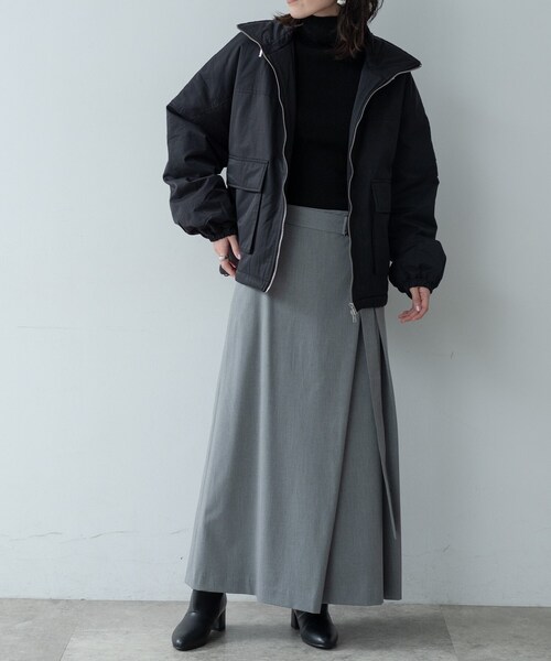 GALLEST（ギャレスト）の「Timeless｜ベルテッドロングスカート【セットアップ対応】（スカート・レディース・チャコールグレー/ベージュ/ライトグレー・40/34/36/38）」の6枚目の写真