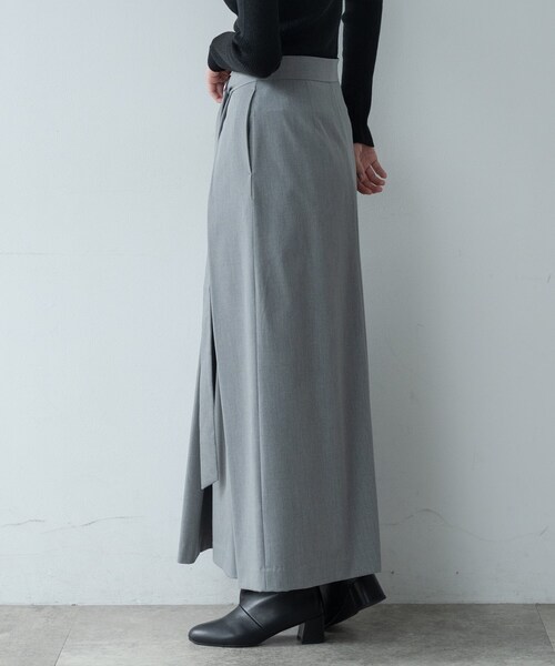 GALLEST（ギャレスト）の「Timeless｜ベルテッドロングスカート【セットアップ対応】（スカート・レディース・チャコールグレー/ベージュ/ライトグレー・40/34/36/38）」の8枚目の写真
