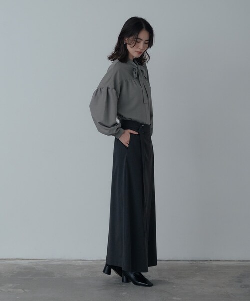 GALLEST（ギャレスト）の「Timeless｜ベルテッドロングスカート【セットアップ対応】（スカート・レディース・チャコールグレー/ベージュ/ライトグレー・40/34/36/38）」の11枚目の写真