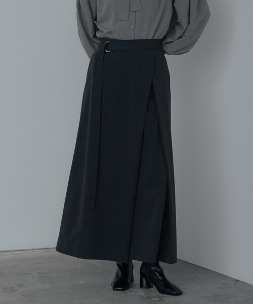 GALLEST（ギャレスト）の「Timeless｜ベルテッドロングスカート【セットアップ対応】（スカート・レディース・チャコールグレー/ベージュ/ライトグレー・40/34/36/38）」の14枚目の写真