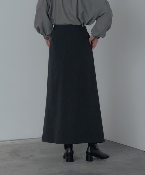 GALLEST（ギャレスト）の「Timeless｜ベルテッドロングスカート【セットアップ対応】（スカート・レディース・チャコールグレー/ベージュ/ライトグレー・40/34/36/38）」の16枚目の写真