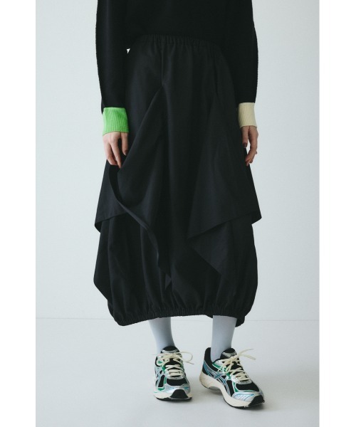 HeRIN.CYE(ヘリンドットサイ)の「Triangle skirt トライアングルスカート(スカート・レディース・ブラウン/グレー/ブラック・FREE)」の2枚目の写真