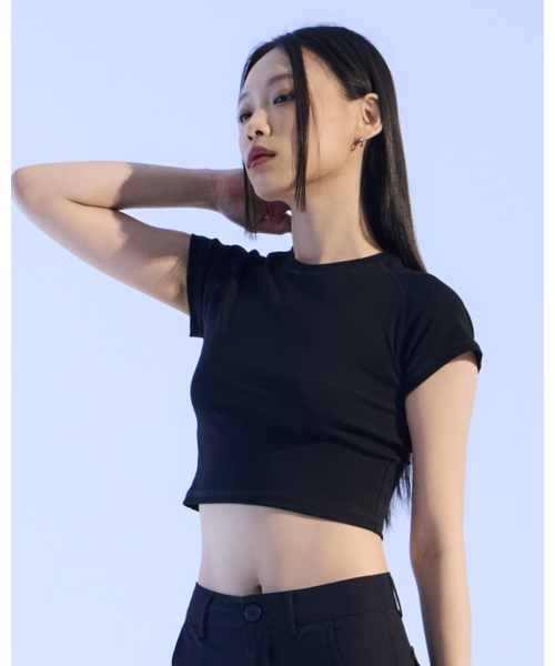 MOAA(モア)の「パネルシームクロップTシャツ(ブラック)(Tシャツ/カットソー・レディース・その他・SMALL/MEDIUM)」の1枚目の写真