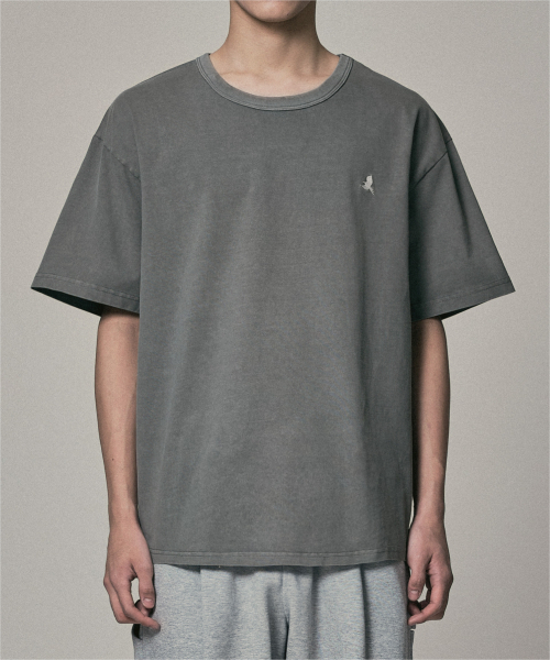 Verdnt（バーダント）の「オリジナルバードロゴ刺繍Tシャツ[ガーメントグレー]（Tシャツ/カットソー・レディース・ライトグレー・SMALL/MEDIUM/LARGE）」の6枚目の写真