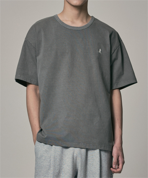 Verdnt（バーダント）の「オリジナルバードロゴ刺繍Tシャツ[ガーメントグレー]（Tシャツ/カットソー・レディース・ライトグレー・SMALL/MEDIUM/LARGE）」の7枚目の写真