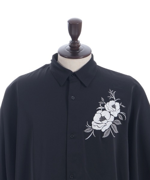 REZEN(リゼン)の「椿刺繍シャツ(シャツ/ブラウス・メンズ・ブルーパープル/ライトグレー/ローズ・LARGE/MEDIUM)」の22枚目の写真