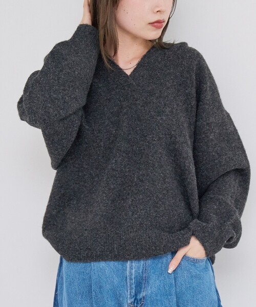 coen(コーエン)の「フラッフィーフーディ ウォッシャブルニット(WEB限定カラーあり)(ニット/セーター・レディース・オフホワイト/ライトブルー/ネイビー/ダークグレー・L/M)」の3枚目の写真