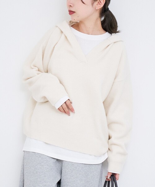 coen(コーエン)の「フラッフィーフーディ ウォッシャブルニット(WEB限定カラーあり)(ニット/セーター・レディース・オフホワイト/ライトブルー/ネイビー/ダークグレー・L/M)」の10枚目の写真