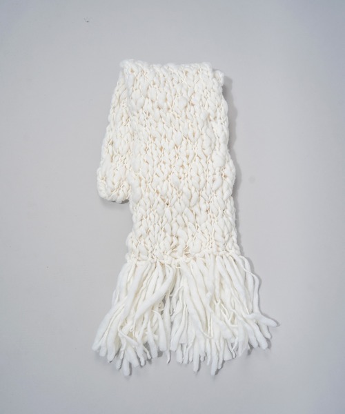 MAISON SPECIAL（メゾンスペシャル）の「《UNISEX》Volume Yarn Fringe Scarf/ボリュームヤーンフリンジマフラー【MAISON SPECIAL/メゾンスペシャル】（マフラー・メンズ・アイボリー/ブラック・FREE）」の6枚目の写真