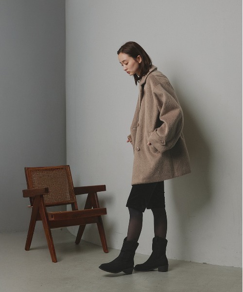 ad thie(アドティエ)の「スエード ショートブーツ(ブーツ・レディース・キャメル/ベージュ/ブラック・MEDIUM/LARGE)」の12枚目の写真