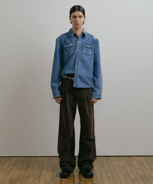 DUSTYWHITE(ダスティーホワイト)の「BROWN DIRTY WASHED OXFORD WIDE TUCK PANTS(その他パンツ・メンズ・その他・LARGE/MEDIUM/SMALL)」の10枚目の写真