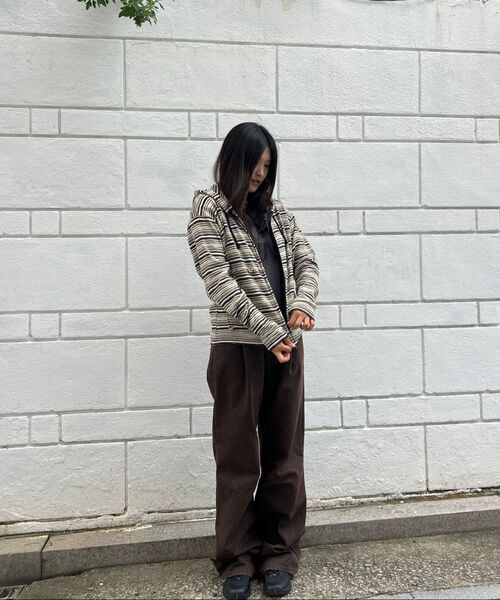 DUSTYWHITE(ダスティーホワイト)の「BROWN DIRTY WASHED OXFORD WIDE TUCK PANTS(その他パンツ・メンズ・その他・LARGE/MEDIUM/SMALL)」の2枚目の写真