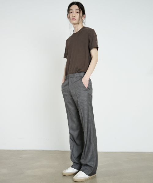 DUSTYWHITE(ダスティーホワイト)の「ブラウンリブTシャツ(Tシャツ/カットソー・メンズ・その他・MEDIUM/LARGE/X-LARGE)」の2枚目の写真