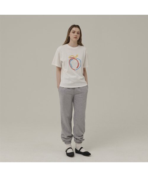 Between A and B（ビトウィーンエイアンドビー）の「リラックスフィットピーチプリントTシャツ[ホワイト]（Tシャツ/カットソー・レディース・その他・FREE）」の3枚目の写真