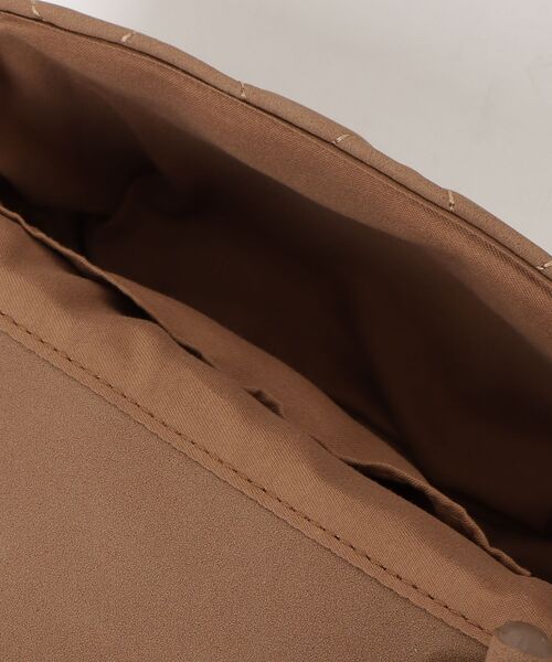 THEATRE PRODUCTS（シアタープロダクツ）の「フェイクスウェードキルティングバッグ（ハンドバッグ・レディース・ベージュ/ブラック・FREE）」の7枚目の写真