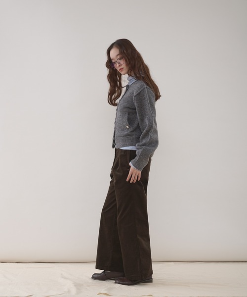 MUHET（ミュエータ）の「covered-button crew neck cardigan / クルミボタンカーディガン（カーディガン/ボレロ・レディース・ブラウン/ベージュ/ライトブルー/チャコールグレー・FREE）」の13枚目の写真