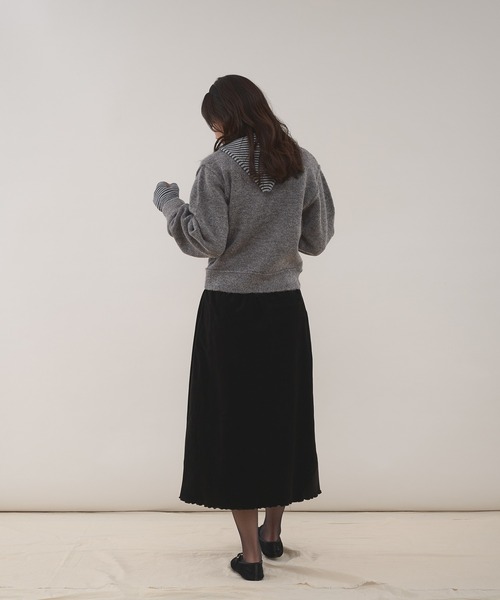 MUHET（ミュエータ）の「covered-button crew neck cardigan / クルミボタンカーディガン（カーディガン/ボレロ・レディース・ブラウン/ベージュ/ライトブルー/チャコールグレー・FREE）」の20枚目の写真