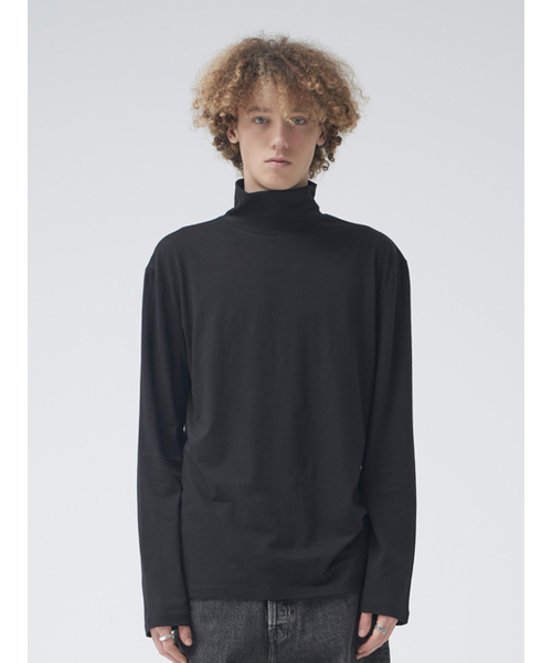 GOZER（ゴーザー）の「UNDER TURTLE-NECK_BLACK（Tシャツ/カットソー・メンズ・ブラック・LARGE/X-LARGE）」の2枚目の写真