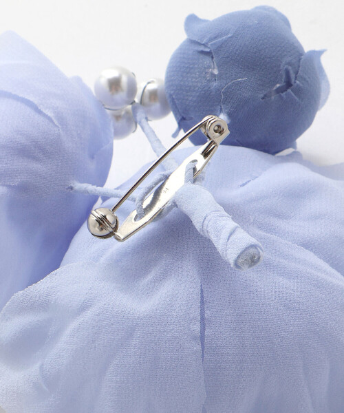 BeBe（ベベ）の「【日本製】フラワーコサージュ（ブローチ/コサージュ・キッズ・ブルー/ホワイト・FREE）」の16枚目の写真