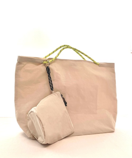 Q（キュー）の「ナイロンパッカブルトート（トートバッグ・レディース・グレー/アイボリー・ONE SIZE）」の2枚目の写真