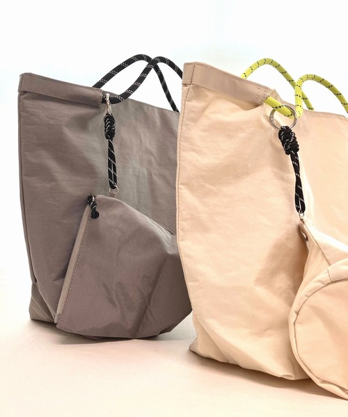Q（キュー）の「ナイロンパッカブルトート（トートバッグ・レディース・グレー/アイボリー・ONE SIZE）」の5枚目の写真