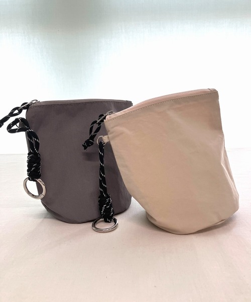 Q（キュー）の「ナイロンパッカブルトート（トートバッグ・レディース・グレー/アイボリー・ONE SIZE）」の8枚目の写真