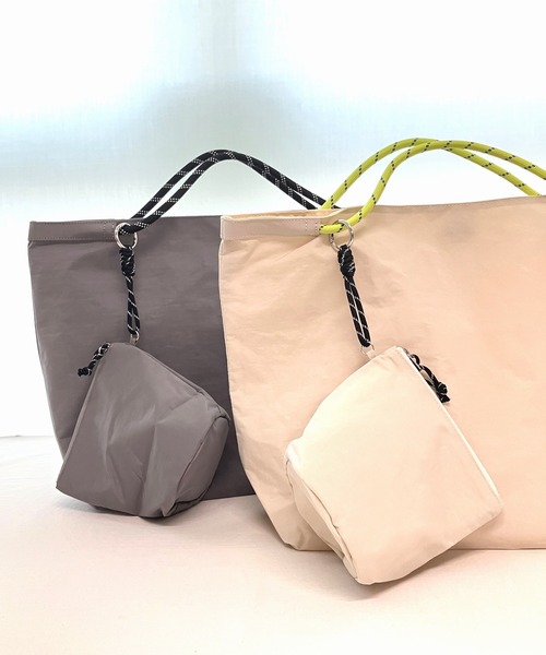 Q（キュー）の「ナイロンパッカブルトート（トートバッグ・レディース・グレー/アイボリー・ONE SIZE）」の4枚目の写真