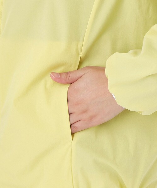 adabat（アダバット）の「【撥水】UVナイロンジップブルゾン（ブルゾン・レディース・サックスブルー/ライトイエロー系・38/40/42）」の16枚目の写真