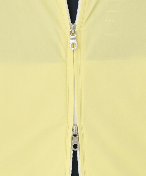 adabat（アダバット）の「【撥水】UVナイロンジップブルゾン（ブルゾン・レディース・サックスブルー/ライトイエロー系・38/40/42）」の20枚目の写真