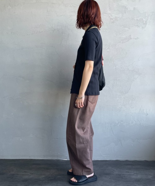 FRED PERRY（フレッドペリー）の「[FRED PERRY/フレッドペリー] 別注 ツインティップライン リブポロシャツ（ポロシャツ・レディース・オートミール/キナリ/チャコールグレー/ブラック・8/10）」の6枚目の写真