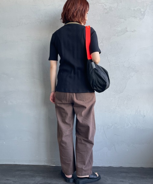 FRED PERRY（フレッドペリー）の「[FRED PERRY/フレッドペリー] 別注 ツインティップライン リブポロシャツ（ポロシャツ・レディース・オートミール/キナリ/チャコールグレー/ブラック・8/10）」の7枚目の写真