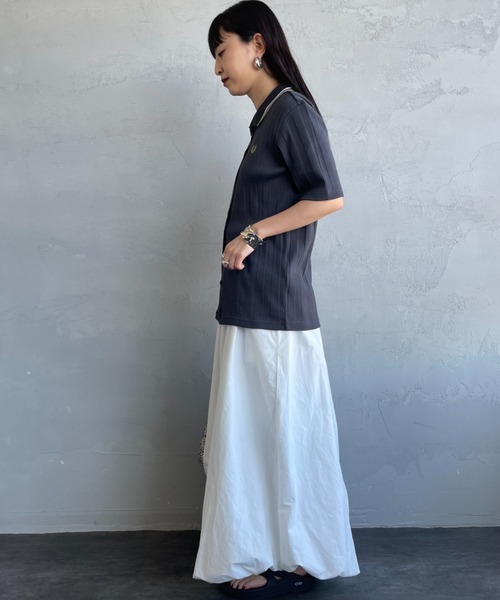 FRED PERRY（フレッドペリー）の「[FRED PERRY/フレッドペリー] 別注 ツインティップライン リブポロシャツ（ポロシャツ・レディース・オートミール/キナリ/チャコールグレー/ブラック・8/10）」の15枚目の写真