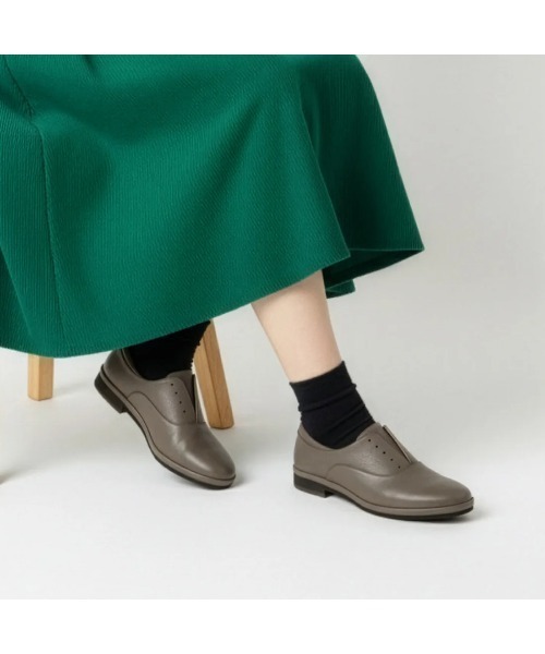 ing（イング）の「【WEB限定】レースレスシューズ（その他シューズ・レディース・デザートカモ/シルバー/ブラック・24.5cm/24cm/23.5cm/23cm/22.5cm）」の15枚目の写真