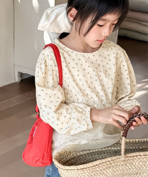 aimoha（アイモハ）の「【aimoha-KIDS-】キッズ 小花柄チュールドッキングプルオーバー（Tシャツ/カットソー・キッズ・オフホワイト/グレー・130/100/90）」の2枚目の写真