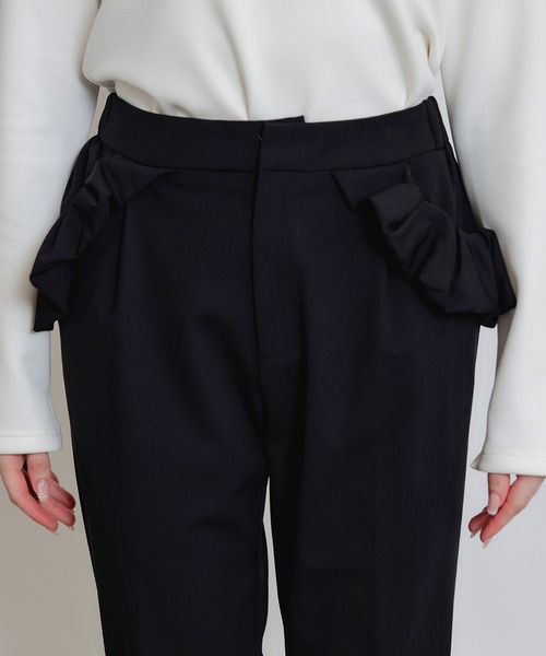 PICCIN PERLA（ピッチンペルラ）の「フリルポケットテーパードパンツ（その他パンツ・レディース・ブラック・S/M）」の9枚目の写真