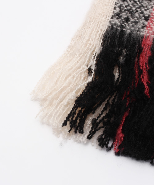 ikka（イッカ）の「シャギーチェックマフラー（マフラー・レディース・ブルー/ブラック・FREE）」の3枚目の写真