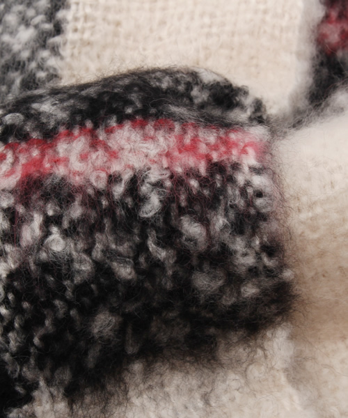 ikka（イッカ）の「シャギーチェックマフラー（マフラー・レディース・ブルー/ブラック・FREE）」の4枚目の写真