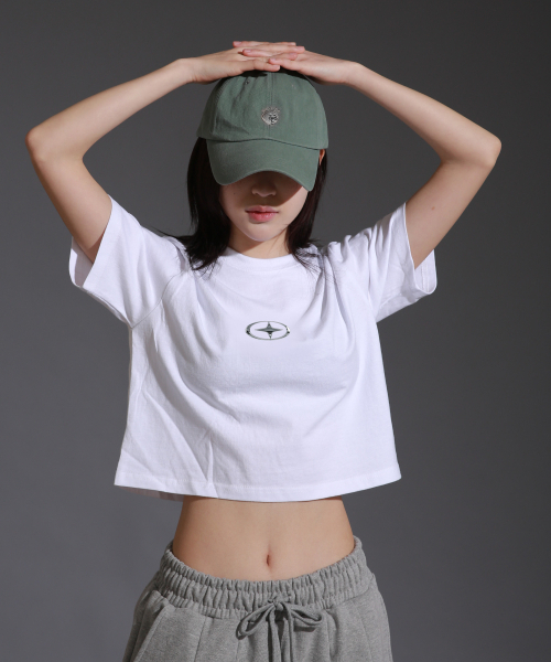 LIKE THE MOST(ライクザモースト)の「ウィメンズ スモール シルバースター レギュラー クロップ 半袖Tシャツ_ホワイト(Tシャツ/カットソー・レディース・その他・FREE)」の3枚目の写真