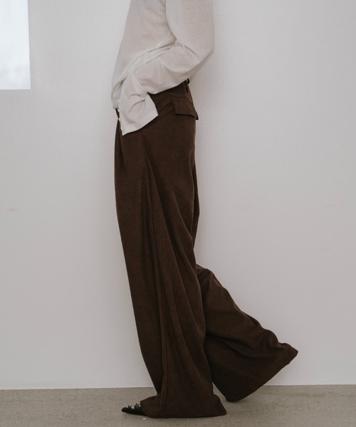VION(ヴィオン)の「コーデュロイタックワイドパンツ / Corduroy Tuck Wide Pants(その他パンツ・レディース・ブラック/ブラウン・FREE)」の10枚目の写真