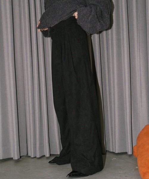 VION(ヴィオン)の「コーデュロイタックワイドパンツ / Corduroy Tuck Wide Pants(その他パンツ・レディース・ブラック/ブラウン・FREE)」の15枚目の写真