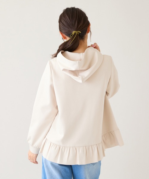 Rose Tiara(ローズティアラ)の「フリル裾ダンボールニットパーカー(パーカー・レディース・ベージュ/ネイビー・38/42/46)」の11枚目の写真