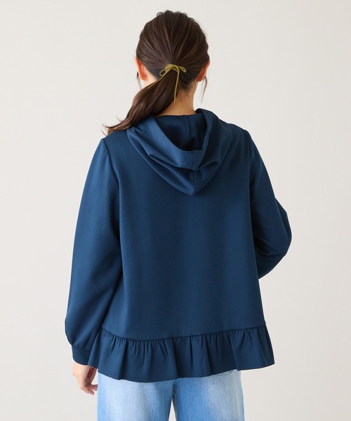 Rose Tiara(ローズティアラ)の「フリル裾ダンボールニットパーカー(パーカー・レディース・ベージュ/ネイビー・38/42/46)」の18枚目の写真