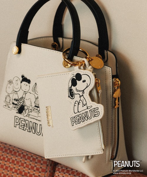 E'POR（エポール）の「【WEB限定/一部店舗限定】【E'POR×PEANUTS】別注 Y BAG Mini（ハンドバッグ・レディース・オフホワイト/ブラック/レッド・FREE）」の2枚目の写真