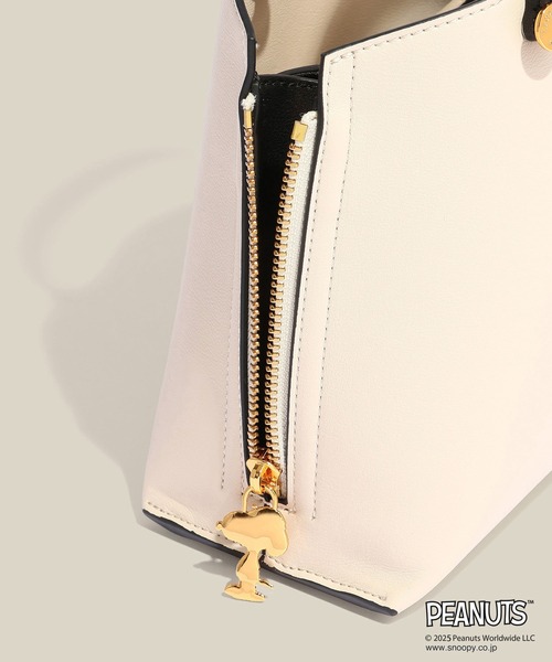 E'POR（エポール）の「【WEB限定/一部店舗限定】【E'POR×PEANUTS】別注 Y BAG Mini（ハンドバッグ・レディース・オフホワイト/ブラック/レッド・FREE）」の4枚目の写真