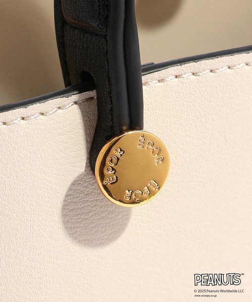 E'POR（エポール）の「【WEB限定/一部店舗限定】【E'POR×PEANUTS】別注 Y BAG Mini（ハンドバッグ・レディース・オフホワイト/ブラック/レッド・FREE）」の7枚目の写真