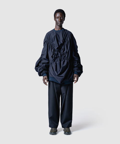 yoshiokubo(ヨシオクボ)の「yoshiokubo ヨシオクボ / BIND TOP バインドギャザートップス / YKS26809(Tシャツ/カットソー・メンズ・ブラック・FREE)」の2枚目の写真