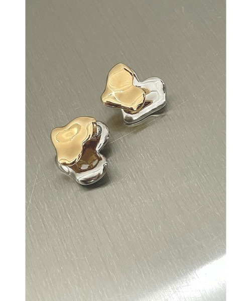 marjour（マージュール）の「WAVE METAL PIERCE（ピアス（両耳用）・レディース・シルバー×ゴールド・FREE）」の2枚目の写真