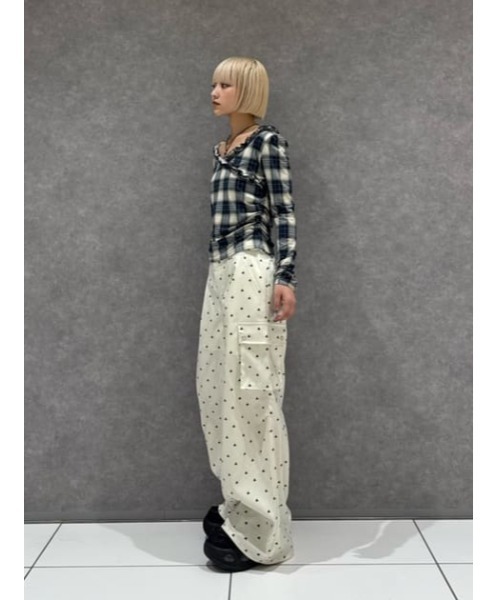 LAGUA GEM(ラグアジェム)の「TINY PATTERN CARGO パンツ(カーゴパンツ・レディース・オフホワイト/ネイビー・X-SMALL/SMALL/MEDIUM)」の20枚目の写真