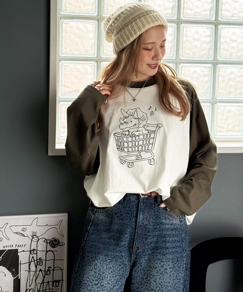 DOUBLE NAME(ダブルネーム)の「一緒にショッピングしたい恐竜ロンTEE(Tシャツ/カットソー・レディース・カーキ/レッド/ブラック系その他・FREE)」の13枚目の写真